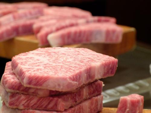 我國豬肉缺口將達1680萬噸！5月進口豬肉量大漲63%