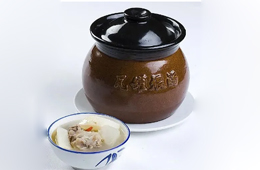  前十個(gè)月銷量超去年全年，這家企業(yè)靠“瓦罐魚(yú)”逆襲！怎么做到的？