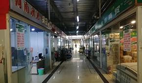 7成凍品商戶選擇“不返鄉(xiāng)”，萬邦市場春節(jié)首次“閉市營業(yè)”